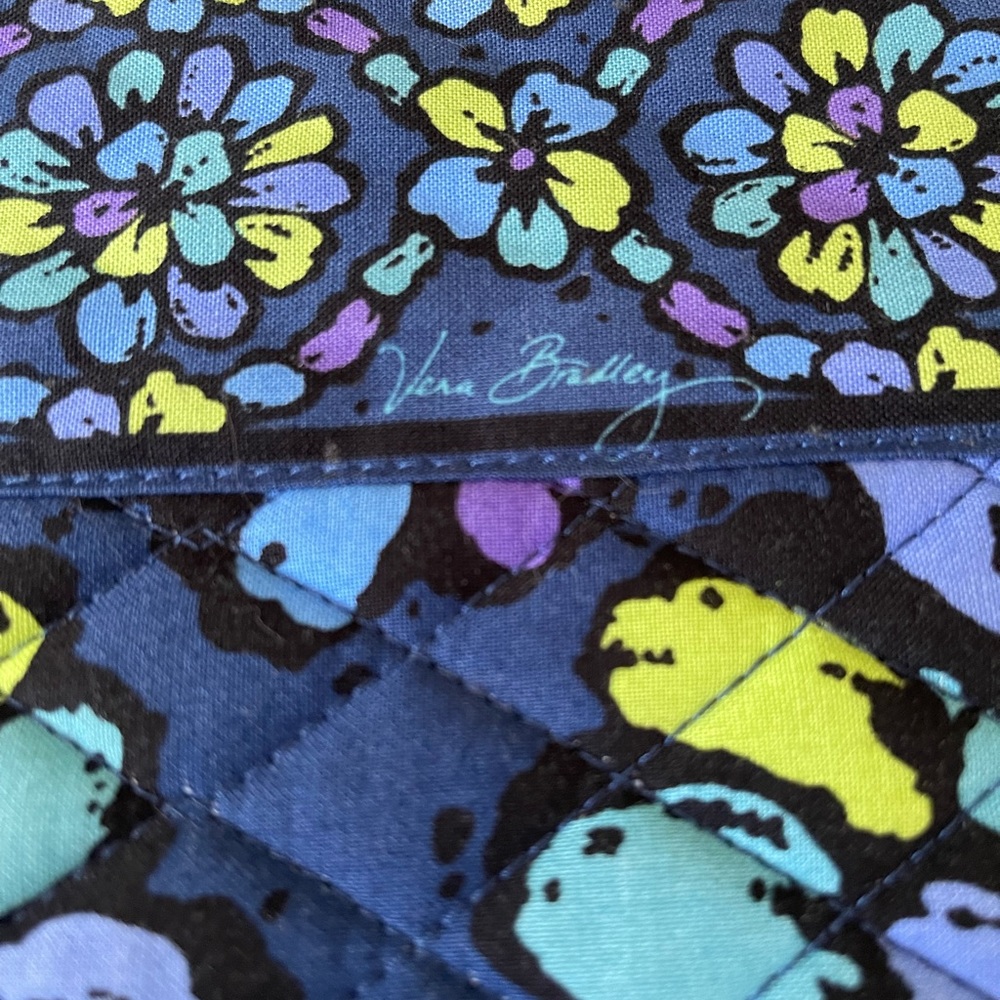Vera Bradley Tablet Case - Picture 5 of 6